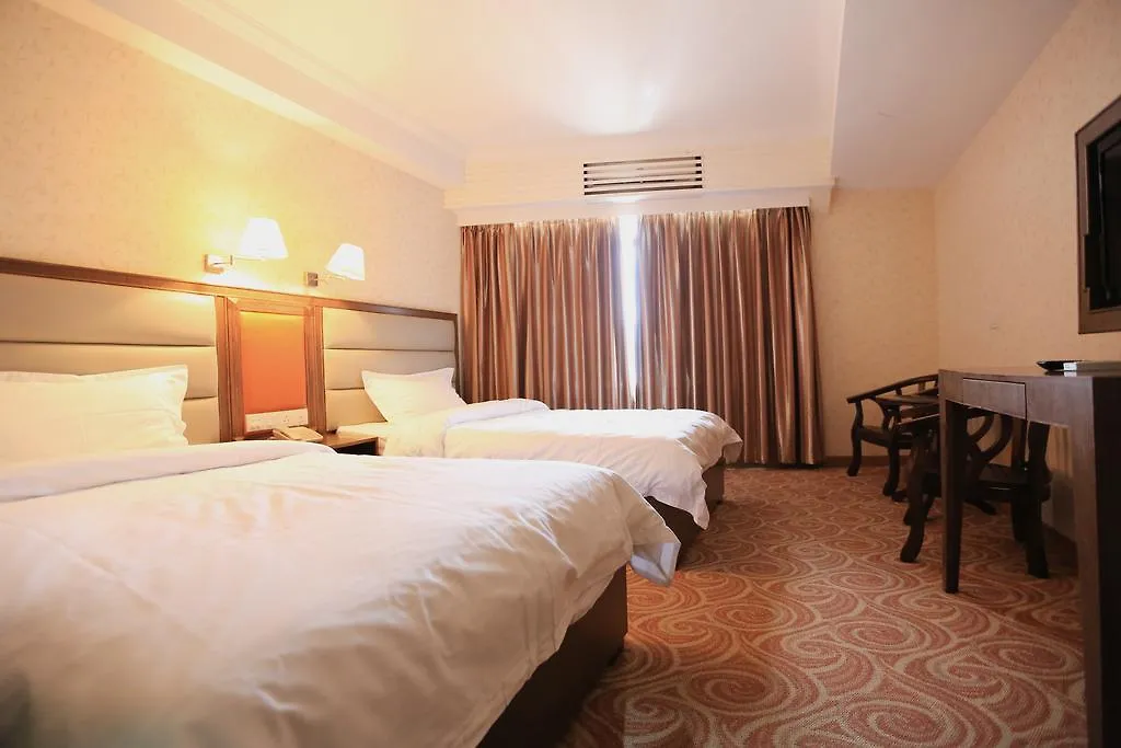 Towns Well Hotel Makau